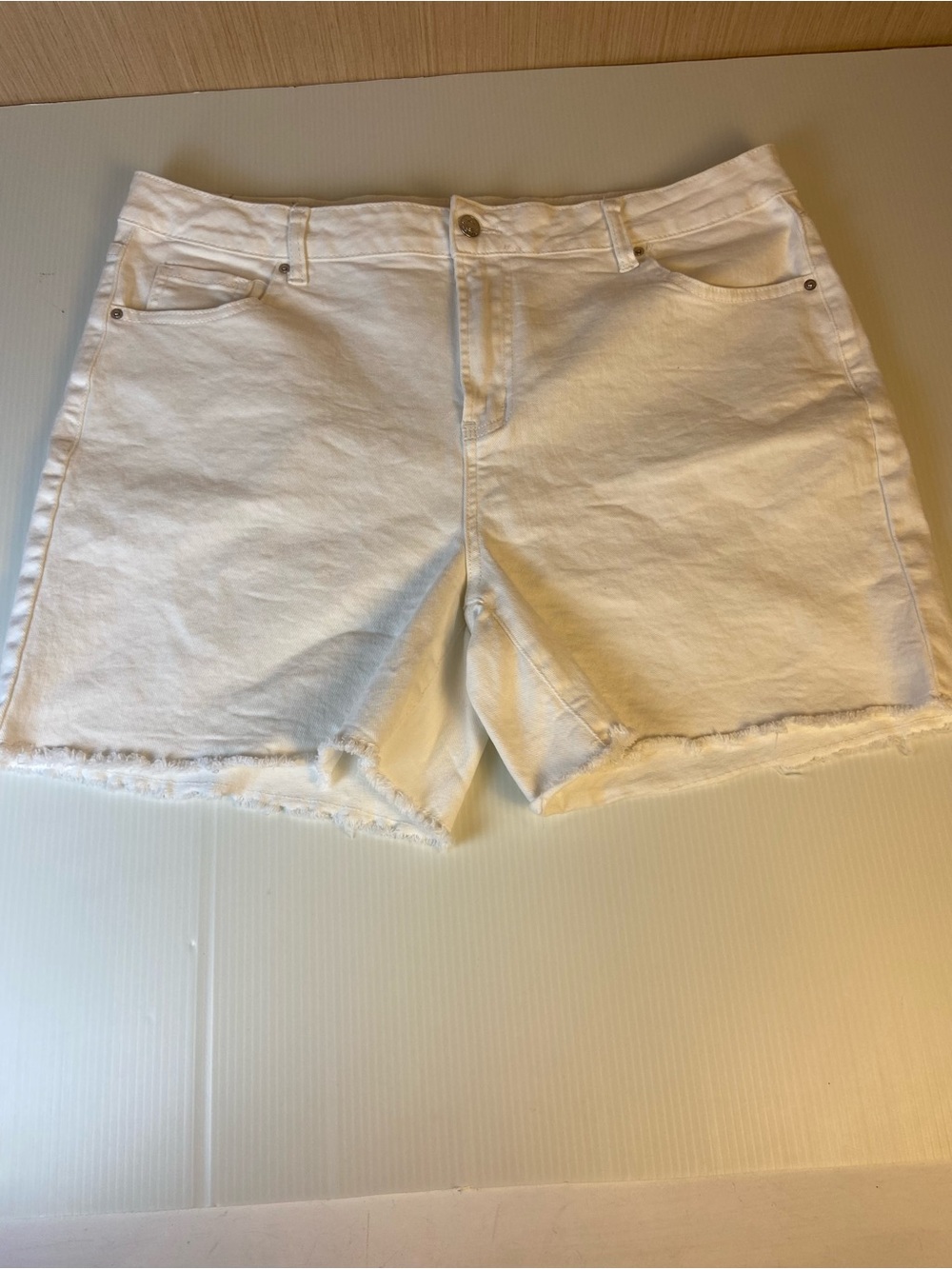 Luvamia White Denim Shorts Plus Size 2XL Raw Hem Stretch Summer